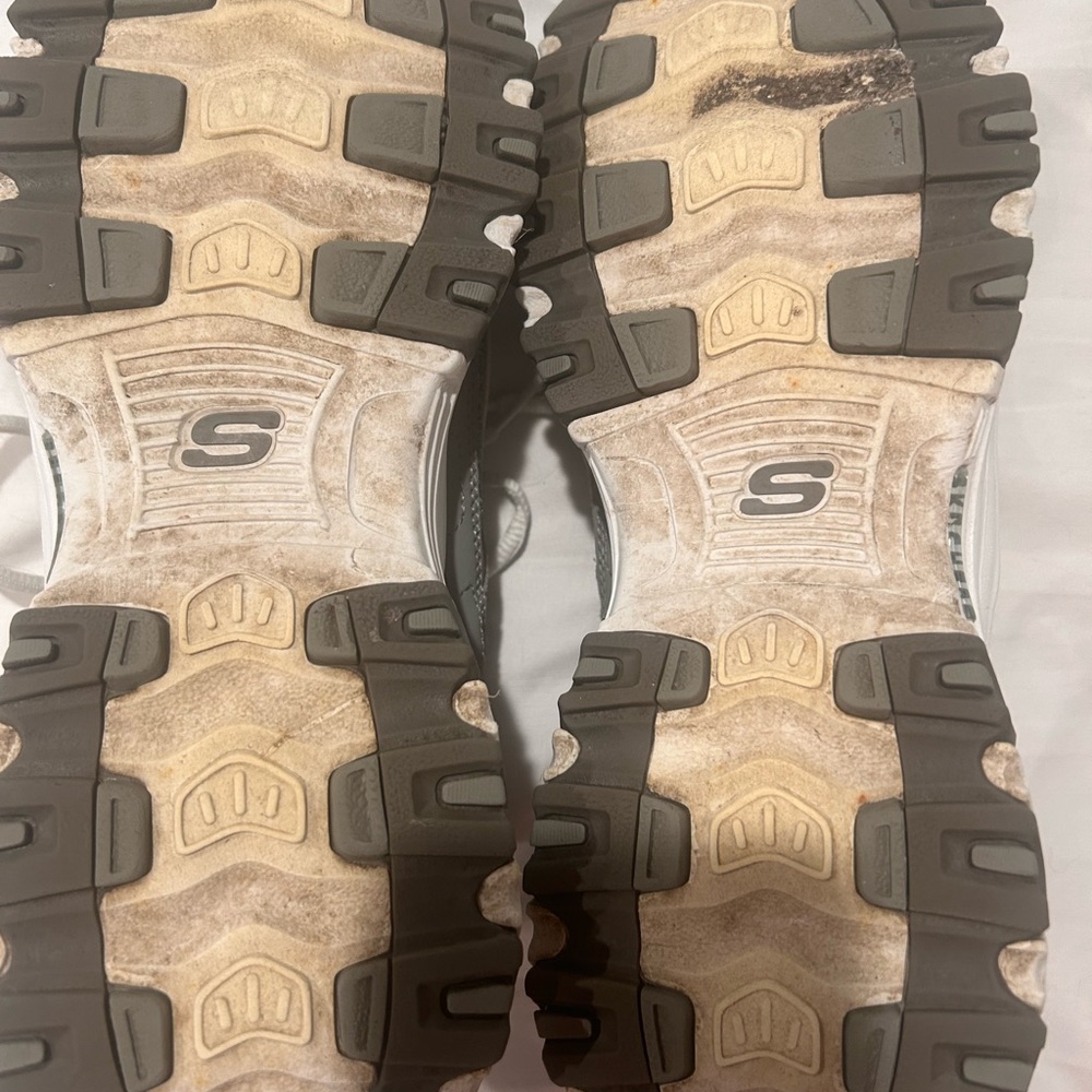 Skechers Gray and White Sneakers with Breathable Mesh - Picture 6 of 8